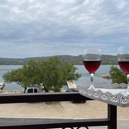 Apartman Luka Jadrtovac Экстерьер фото